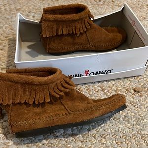 Kids Minnetonka bootie 12